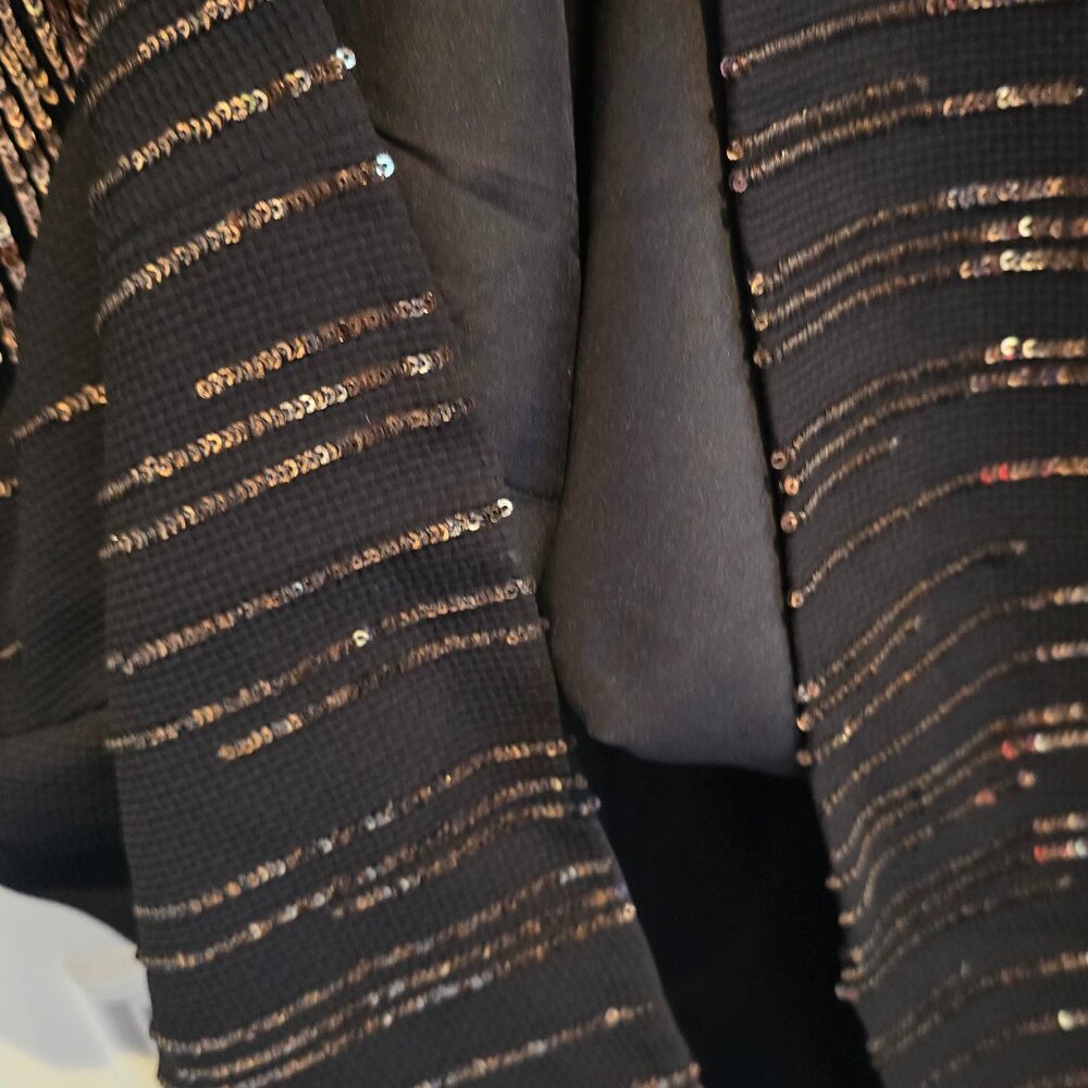Black and gold dress - Picture 4 of 7